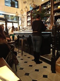 Atmosphère du Restaurant Le Petit Cadet à Paris - n°17