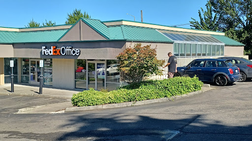 Print Shop «FedEx Office Print & Ship Center», reviews and photos, 3815 S Steele St, Tacoma, WA 98409, USA