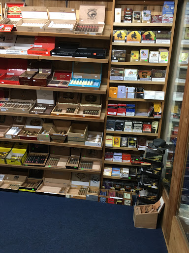 Tobacco Shop «Cigar House & Discount», reviews and photos, 1720 N Moorpark Rd, Thousand Oaks, CA 91360, USA