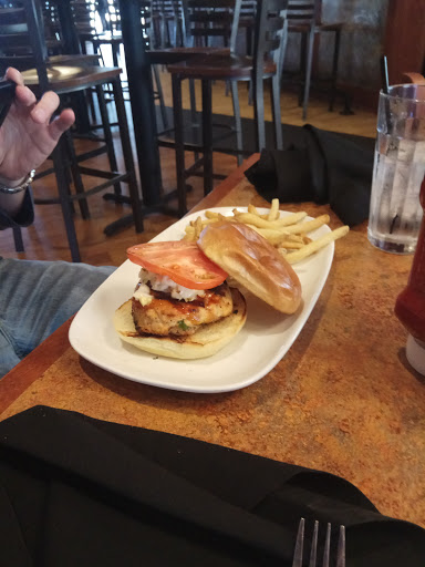 American Restaurant «Twisted Rooster», reviews and photos, 45225 Marketplace Blvd, New Baltimore, MI 48051, USA