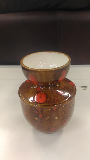 Thrift Store «Goodwill Store & Donation Center», reviews and photos, 543 North Ave, Glendale Heights, IL 60139, USA