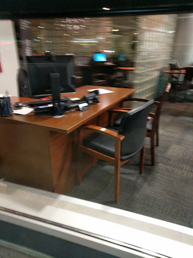 Ford Dealer «Suburban Ford of Sterling Heights», reviews and photos, 40333 Van Dyke, Sterling Heights, MI 48313, USA