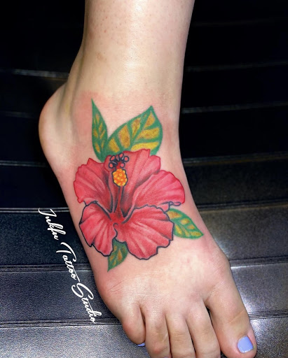 Explore ladies shoulder tattoo ideas, creative tattoo ideas in Omaha, available at Inkfu Tattoo Studio