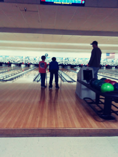 Bowling Alley «Classic Bowling Center», reviews and photos, 75 Huffaker Rd NW, Rome, GA 30165, USA