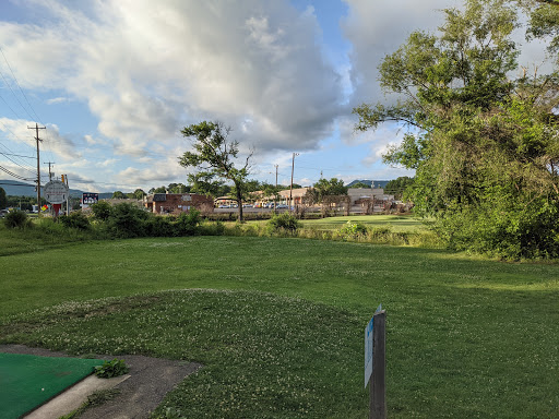 Golf Course «Brookside Par 3 Golf Course», reviews and photos, 6303 Williamson Rd, Roanoke, VA 24019, USA