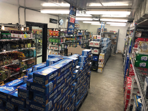 Beer Store «Vans Liquor Store», reviews and photos, 470 Sinsinawa Ave, East Dubuque, IL 61025, USA
