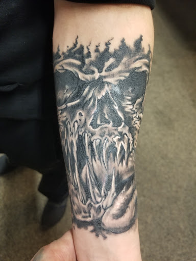 Tattoo Shop «Dermawerx Tattoo», reviews and photos, 9853 Silverdale Way NW STE 107, Silverdale, WA 98383, USA