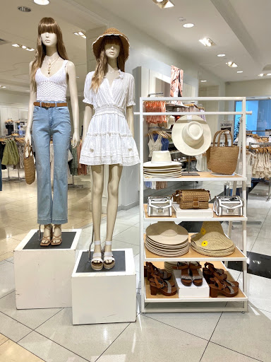 Clothing Store «F21 RED», reviews and photos, 121 Pavilion Pkwy A, Fayetteville, GA 30214, USA