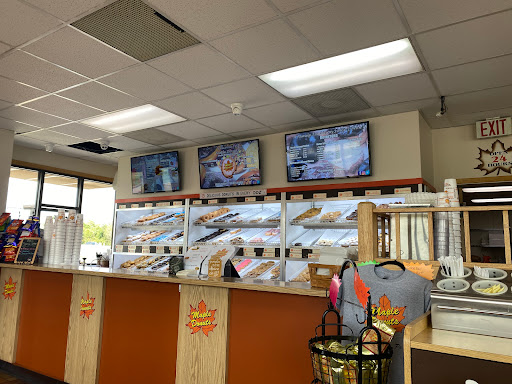 Donut Shop «Maple Donuts», reviews and photos, 50 Robinhood Dr, Goldsboro, PA 17319, USA