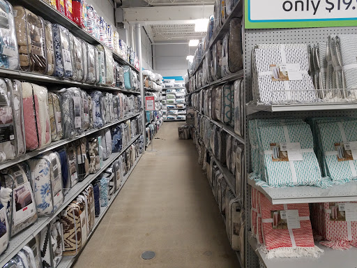 Home Goods Store «At Home», reviews and photos, 4620 Stadium Dr, Kalamazoo, MI 49008, USA