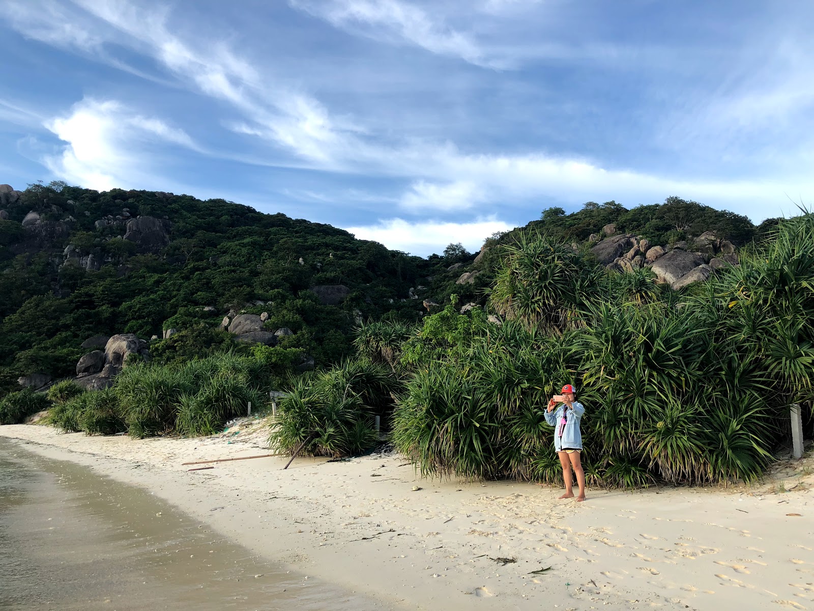 Foto de Bodhi Beach com areia brilhante superfície