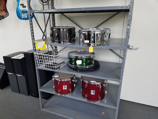 Pawn Shop «Silver Lining Jewelry & Loan», reviews and photos, 2122 NE Sandy Blvd, Portland, OR 97232, USA