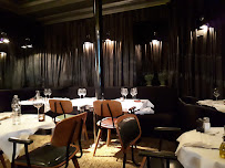Atmosphère du Restaurant français La place Longchamp à Paris - n°9
