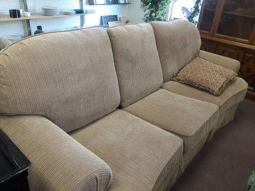 Thrift Store «Out of the Closet Thrift Store», reviews and photos, 1726 E Colorado Blvd, Pasadena, CA 91106, USA