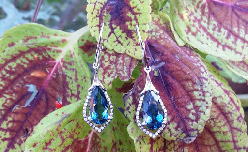 Jewelry Store «Diamond Leaf Jewelers», reviews and photos, 920 E 2nd Ave #117, Coralville, IA 52241, USA