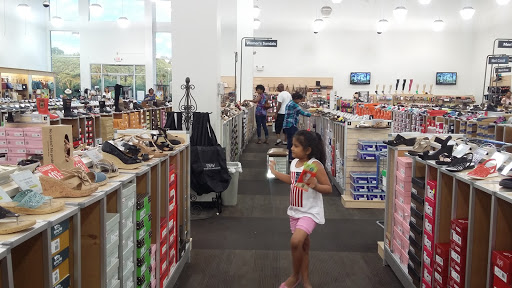 Shoe Store «DSW Designer Shoe Warehouse», reviews and photos, 400 S State Rd, Springfield, PA 19064, USA
