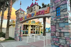 Parco Giochi Wonderland image