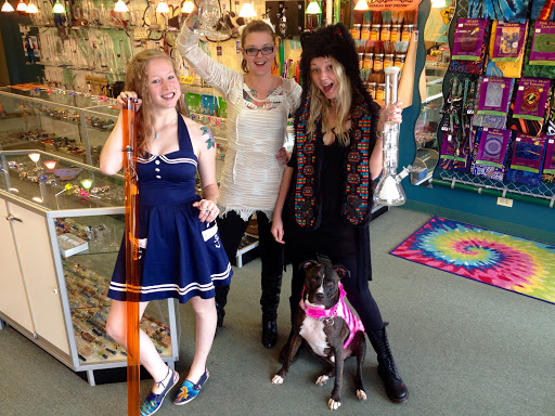 Tobacco Shop «Funky Bean Smoke Shop», reviews and photos, 1163 N Farnsworth Ave, Aurora, IL 60505, USA