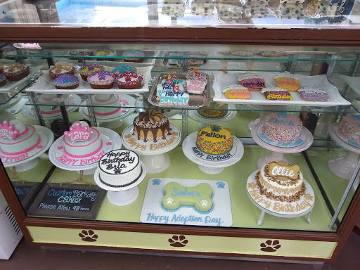 Pet Supply Store «3 Dogs and a Chick», reviews and photos, 130 Miracle Strip Pkwy SE, Fort Walton Beach, FL 32548, USA