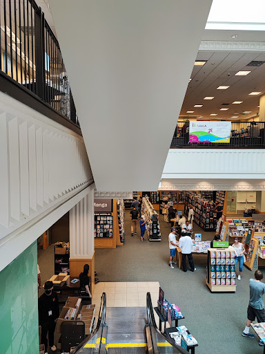 Book Store «Barnes & Noble», reviews and photos, 210 Americana Way, Glendale, CA 91210, USA
