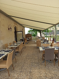 Atmosphère du Restaurant La Petite France à Montpeyroux - n°1