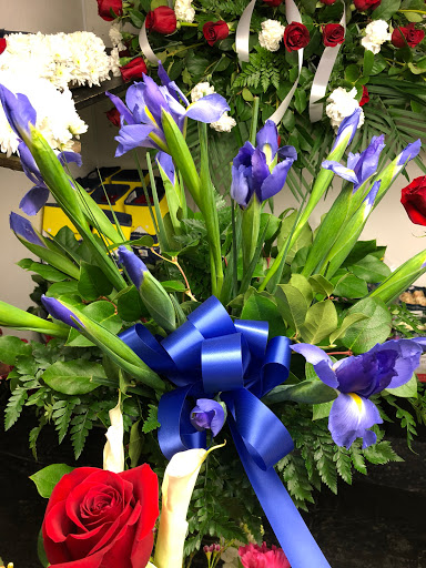 Florist «Rose Garden Florist - Modesto, CA», reviews and photos, 2100 Standiford Ave, Modesto, CA 95350, USA