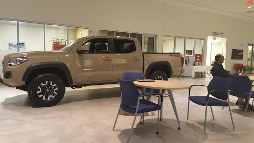 Toyota Dealer «Rockingham Toyota», reviews and photos, 412 S Broadway, Salem, NH 03079, USA