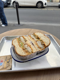 Sandwich au poulet du Restaurant de hamburgers Père & Fish à Paris - n°13