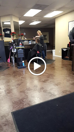 Hair Salon «Hair Madness Family Hair Care», reviews and photos, 118 Cleveland Ave W, Warren, OH 44483, USA