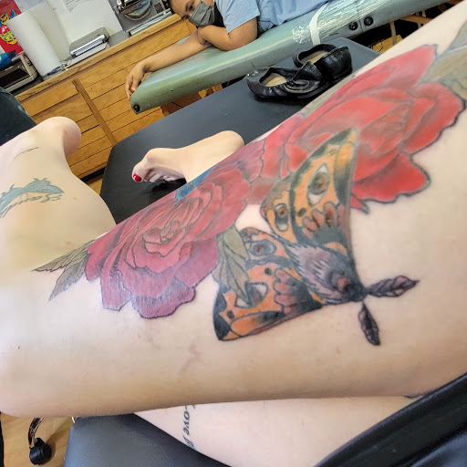 Tattoo Shop «Sacramento Tattoo and Piercing», reviews and photos, 2722 X St, Sacramento, CA 95818, USA
