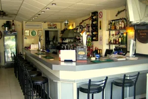 Chepas Bar Cafè image