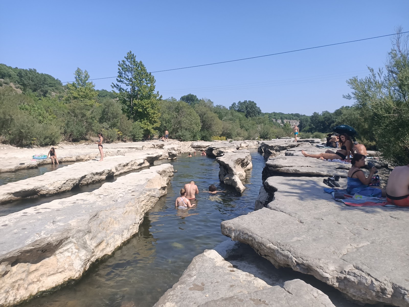 Guinguette Chaulet Plage'in fotoğrafı - rahatlamayı sevenler arasında popüler bir yer