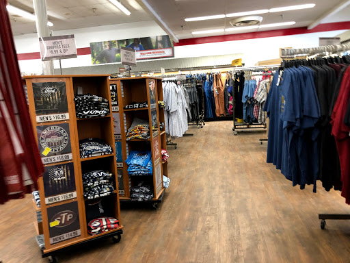 Home Improvement Store «Tractor Supply Co.», reviews and photos, 115 4 Seasons Blvd a, Hendersonville, NC 28792, USA