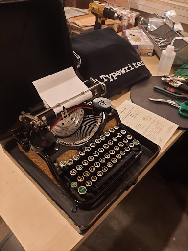 Typewriter repair service Pomona