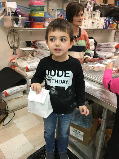 Donut Shop «Donut Hutt», reviews and photos, 1016 W Poplar Ave #111, Collierville, TN 38017, USA