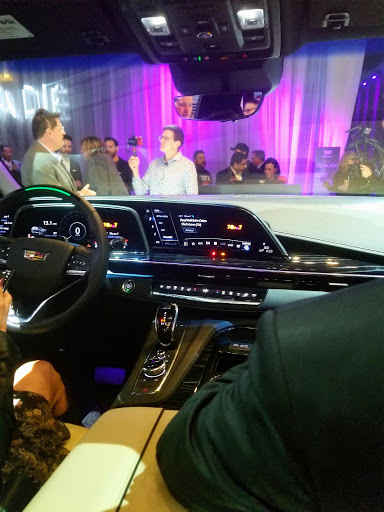 Boulevard Cadillac image