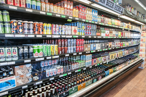 Liquor Store «Chicago Lake Liquors», reviews and photos, 825 E Lake St, Minneapolis, MN 55407, USA