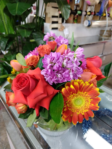 Florist «Tanglewood Flowers & Garden», reviews and photos, 5518 Dolores St, Houston, TX 77056, USA