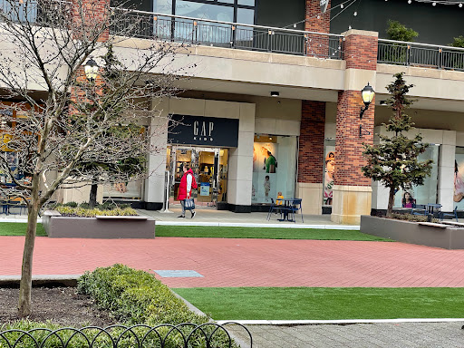 Gap, 7430 164th Ave NE, Redmond, WA 98052, USA, 