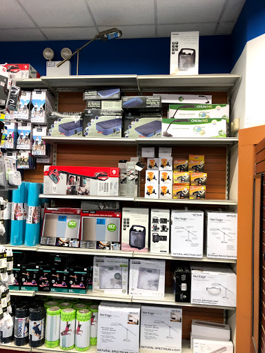 Department Store «Lot-less Closeouts», reviews and photos, 3155 Amboy Rd, Staten Island, NY 10306, USA