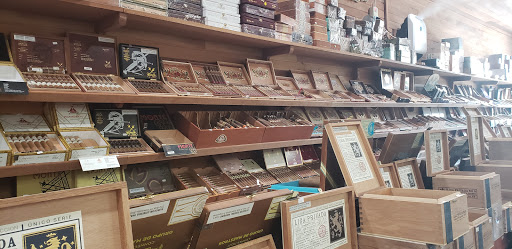 Liquor Store «Cottage Hill Package Store», reviews and photos, 6376 Cottage Hill Rd, Mobile, AL 36609, USA