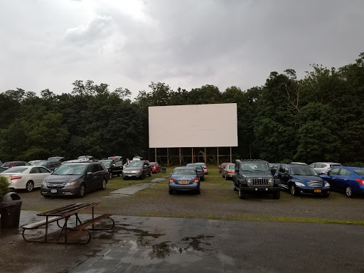 Drive-in Movie Theater «Hyde Park Drive In Theatre», reviews and photos, 4114 Albany Post Rd, Hyde Park, NY 12538, USA