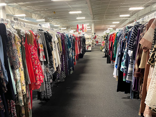 Thrift Store «Stuff Etc», reviews and photos, 2818 Commerce Dr, Coralville, IA 52241, USA