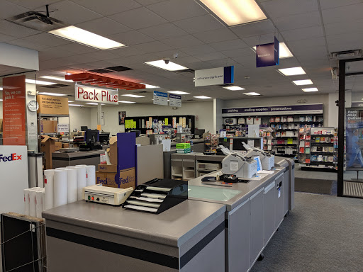 FedEx Office Print & Ship Center, 1689 Campbell Ln, Bowling Green, KY 42104, USA, 