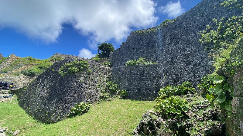 中城城正門跡