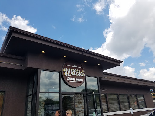 American Restaurant «Willies Locally Known», reviews and photos, 286 Southland Dr, Lexington, KY 40503, USA