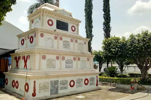 Mausoleo Del General Emiliano Zapata image