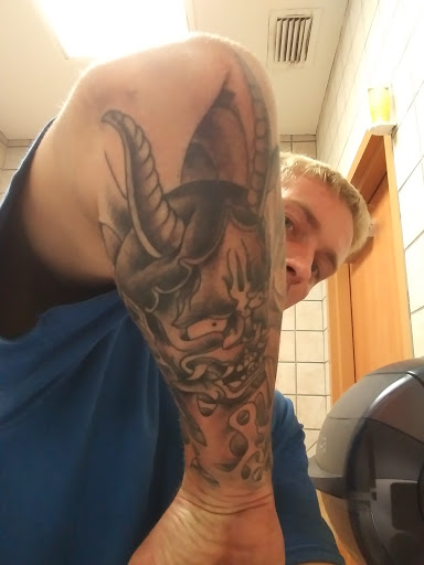 Tattoo Shop «Aces & Eights Tattoo Shop», reviews and photos, 6846 Park Blvd N, Pinellas Park, FL 33781, USA