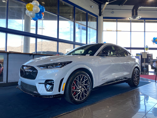 Ford Dealer «Raceway Ford», reviews and photos, 5900 Sycamore Canyon Blvd, Riverside, CA 92507, USA