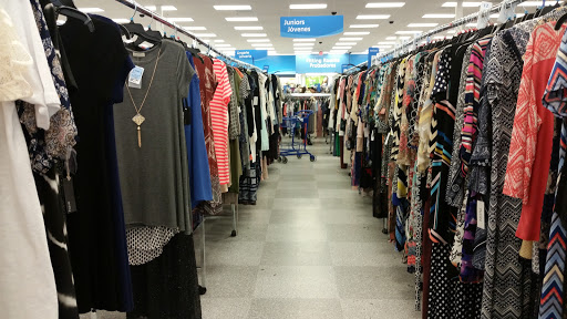 Clothing Store «Ross Dress for Less», reviews and photos, 7065 Cermak Rd, Berwyn, IL 60402, USA